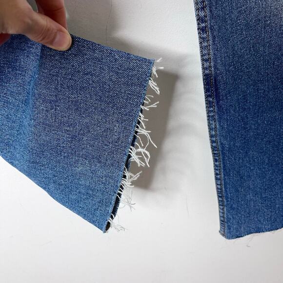 Zara Womens TRF Straight Jeans 8 High Rise Cut Off Cropped Light Wash Button Fly - Picture 4 of 9